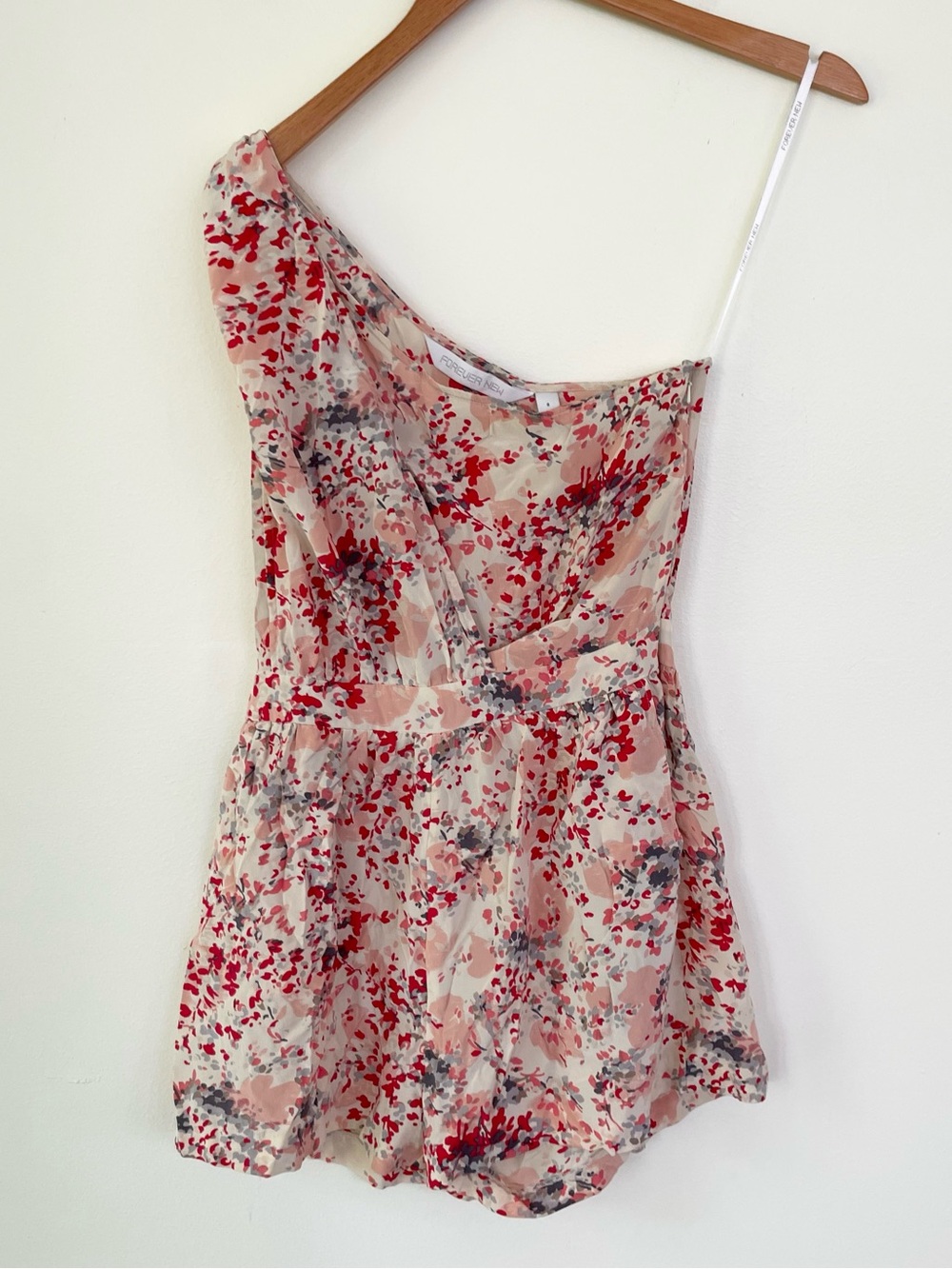 Forever New 100% Silk One Shoulder Romper Red Pink Abstract Print size 8 Pockets